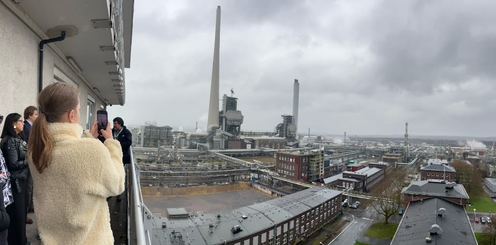 Vista panorámica del Chemiepark Marl, complejo químico integrado en la cuenca del Ruhr, Alemania, durante la gira tecnológica AgenciaSE