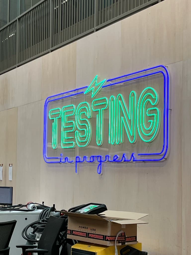 Visita a Connectr, hub de innovación energética en Arnhem, Países Bajos, durante la gira tecnológica de la Agencia de Sostenibilidad Energética
